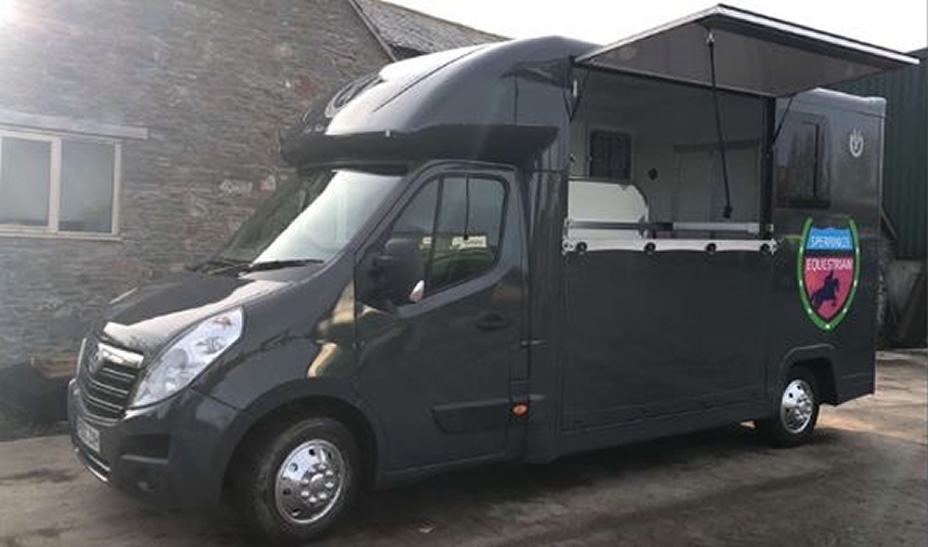 Transport - Our luxury horsebox